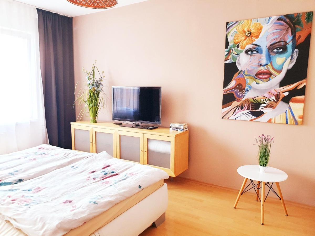 Apartman Terminal, Self Check-In 24 H, Free Parking Banska Bystrica Exterior photo
