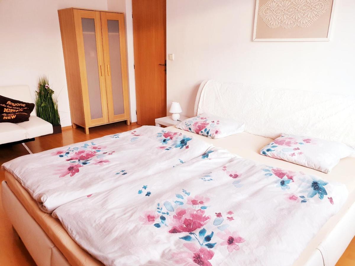 Apartman Terminal, Self Check-In 24 H, Free Parking Banska Bystrica Exterior photo