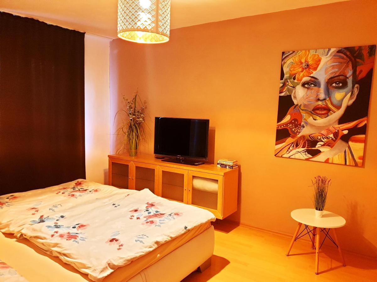 Apartman Terminal, Self Check-In 24 H, Free Parking Banska Bystrica Exterior photo